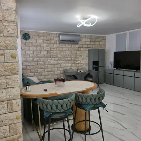 Apartment In Armil *